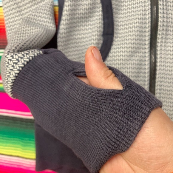 VTG Lululemon Scuba Hoodie Womens 10 Full Zip Rare Pattern Print Thumb Holes Y2K - Picture 3 of 8